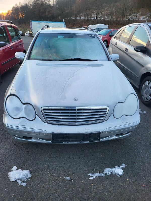 Silber Gebraucht 2003 Mercedes C200 Kombi | 1.690 € (Guter Preis) - Bild 1/4