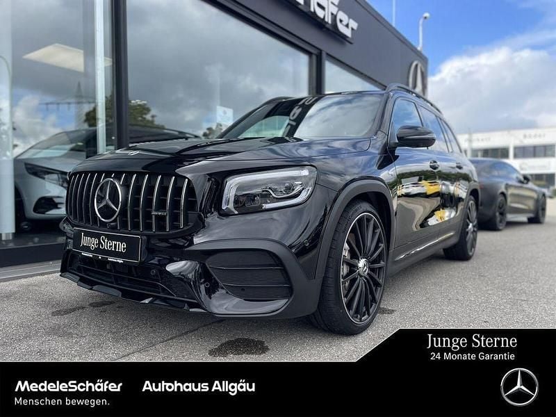 Unilack nachtschwarz Gebraucht 2021 Mercedes GLB35 AMG SUV | 48.870 € (Teuer) - Bild 1/4