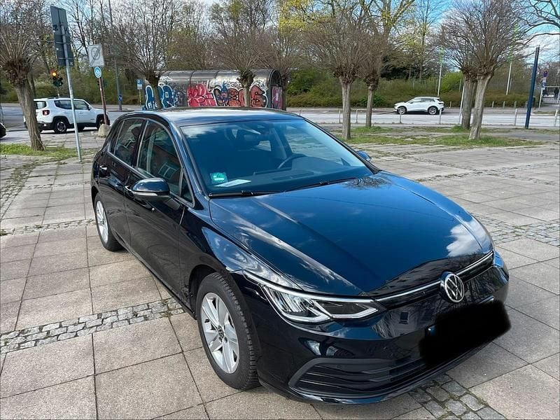 Gebraucht VW Golf VIII 130 PS (95 kW) 2020 Schwarz Limousine