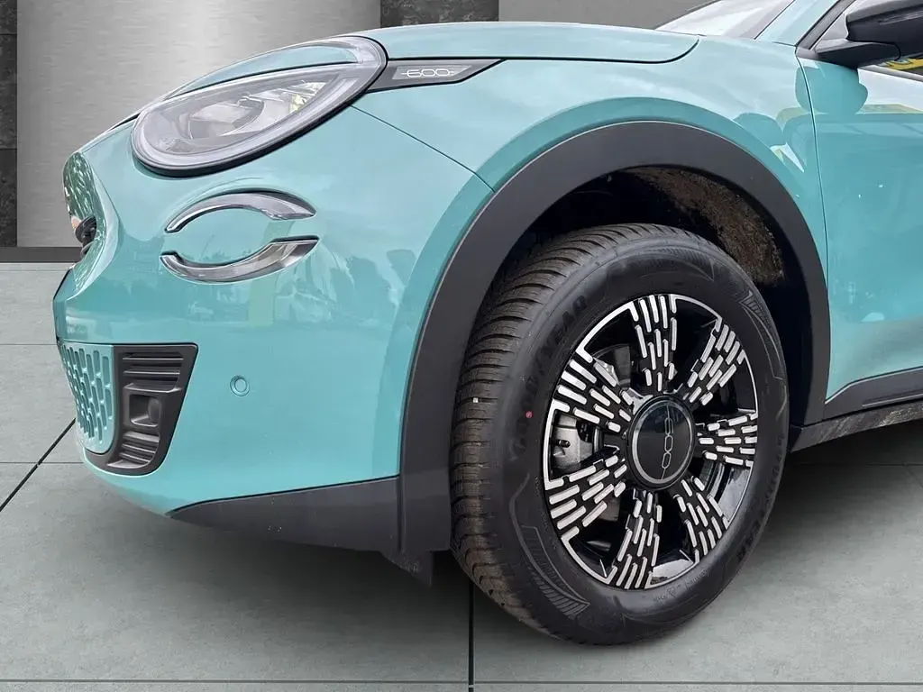 Neu Fiat 600 Business 110 PS (80 kW) 2026 Blau SUV