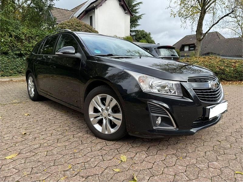 Schwarz Gebraucht 2014 Chevrolet Cruze LTZ Kombi | 5.800 € (Fairer Preis) - Bild 1/4