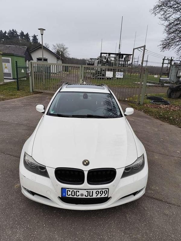 Gebraucht BMW 318 143 PS (105 kW) 2009 Weiß Kombi