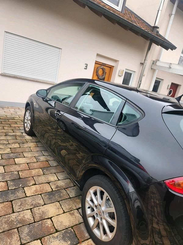 Gebraucht Seat Leon 102 PS (75 kW) 2009 Schwarz Limousine