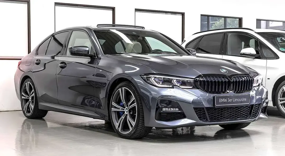 Gebraucht BMW 320 M Sport 184 PS (135 kW) 2022 Mineralgrau metallic Limousine
