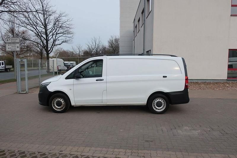 Gebraucht Mercedes Vito 163 PS (119 kW) 2018 Weiß Van