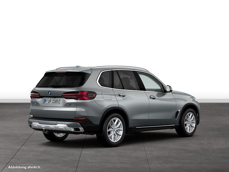 Second-hand BMW X5 489 CP (359 kW) 2025 Gri SUV