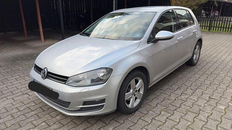 Silber Gebraucht 2014 VW Golf VII Limousine | 4.899 € (Superpreis) - Bild 1/4
