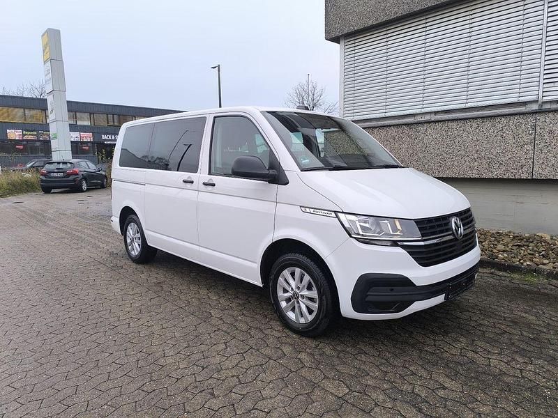 Weiß Gebraucht 2021 VW Multivan Trendline Van | 39.500 € (Superpreis) - Bild 1/4