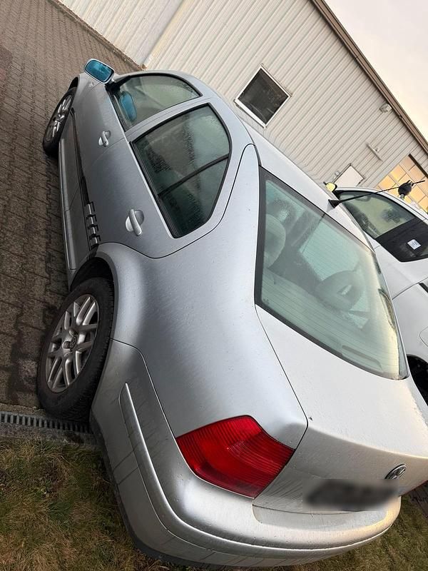 Gebraucht VW Bora 115 PS (84 kW) 2001 Silber Limousine