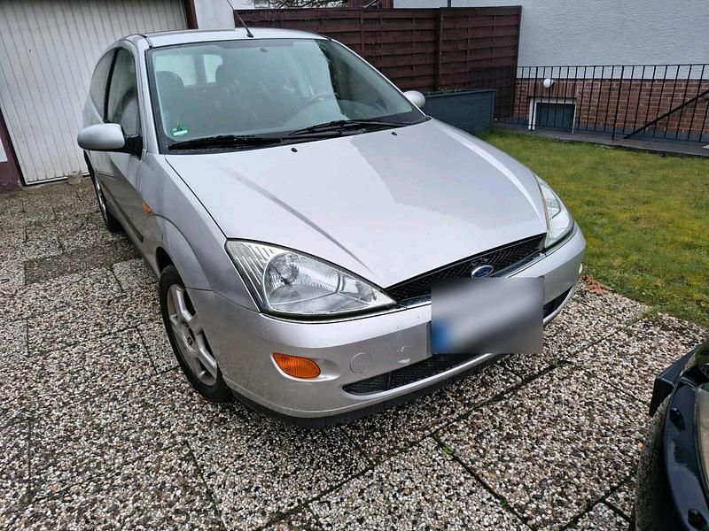Gebraucht Ford Focus 75 PS (55 kW) 1999 Grau Kleinwagen