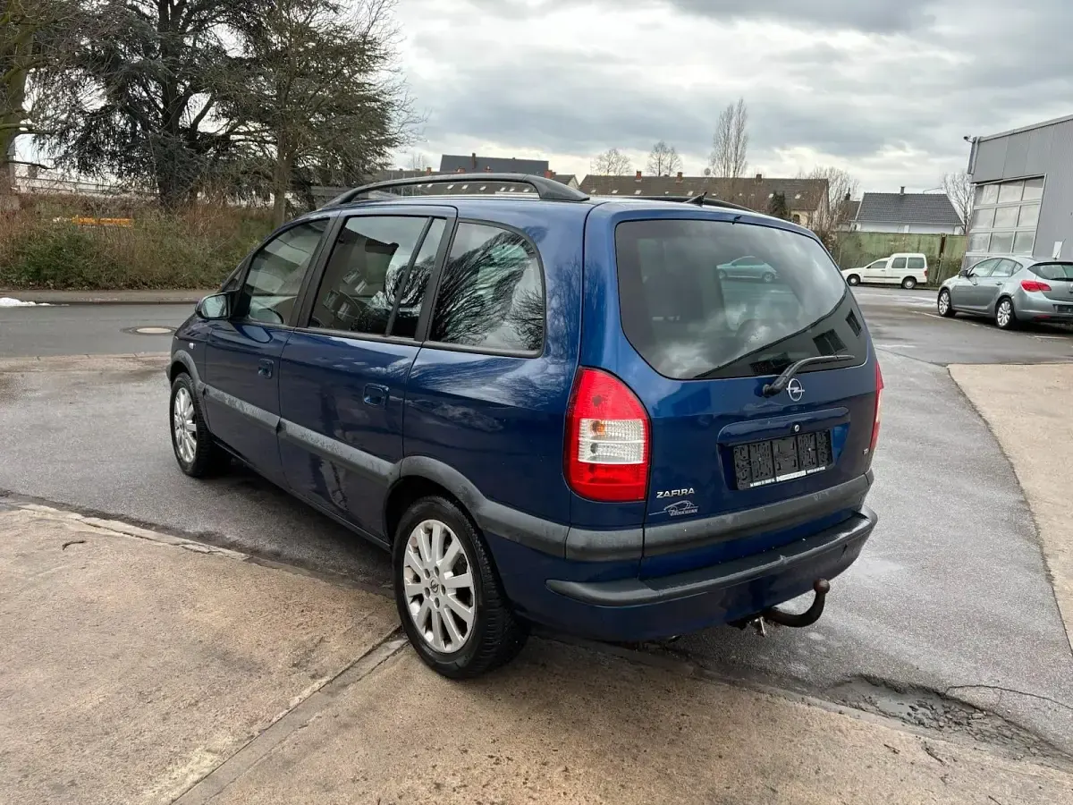 Gebraucht Opel Zafira Comfort 125 PS (91 kW) 2003 Blau Van / Kleinbus