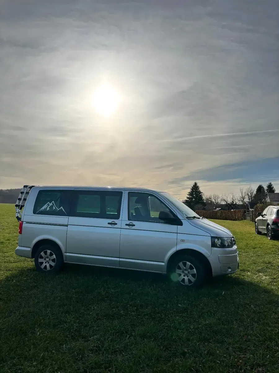 Gebraucht VW Multivan 140 PS (102 kW) 2014 Grau Van / Kleinbus