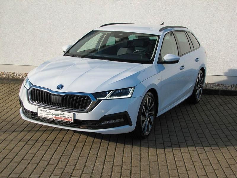 Weiß Gebraucht 2023 Skoda Octavia Tour Kombi | 23.990 € (Teuer) - Bild 1/4