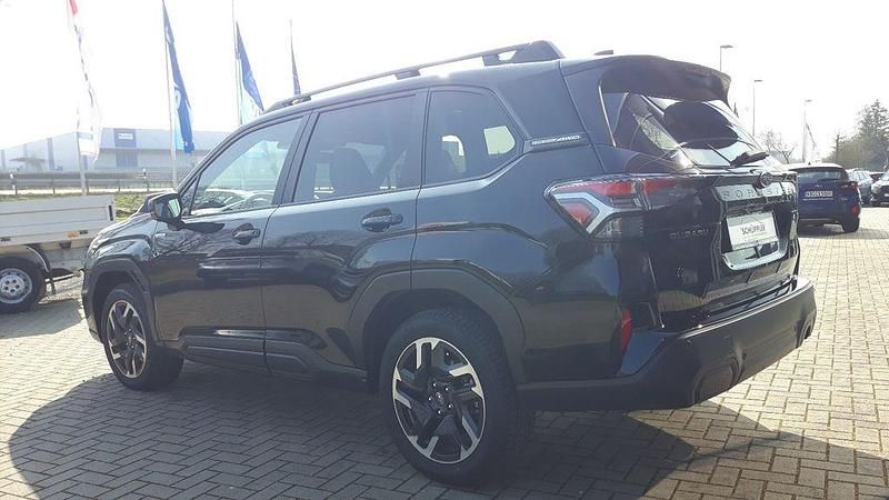 Gebraucht Subaru Forester Exclusive+ 136 PS (100 kW) 2026 Schwarz SUV