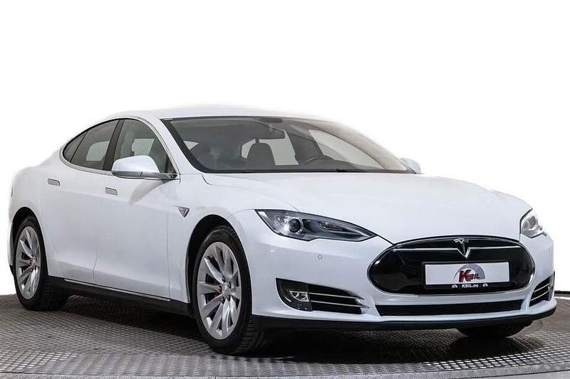 Weiß Gebraucht 2014 Tesla Model S Kleinwagen | 12.000 € - Bild 1/4