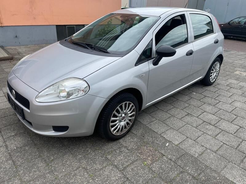 Silber Gebraucht 2013 Fiat Grande Punto Kleinwagen | 3.300 € - Bild 1/4