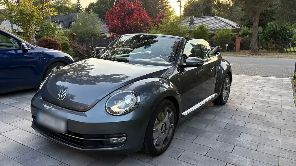 Gebraucht VW Beetle Cabriolet Karmann 150 PS (110 kW) 2015 Platinum grey metallic Cabrio