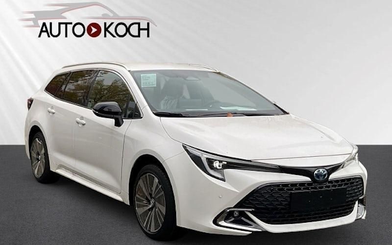 Weiß Neu 2025 Toyota Corolla Kombi | 29.990 € (Guter Preis) - Bild 1/4