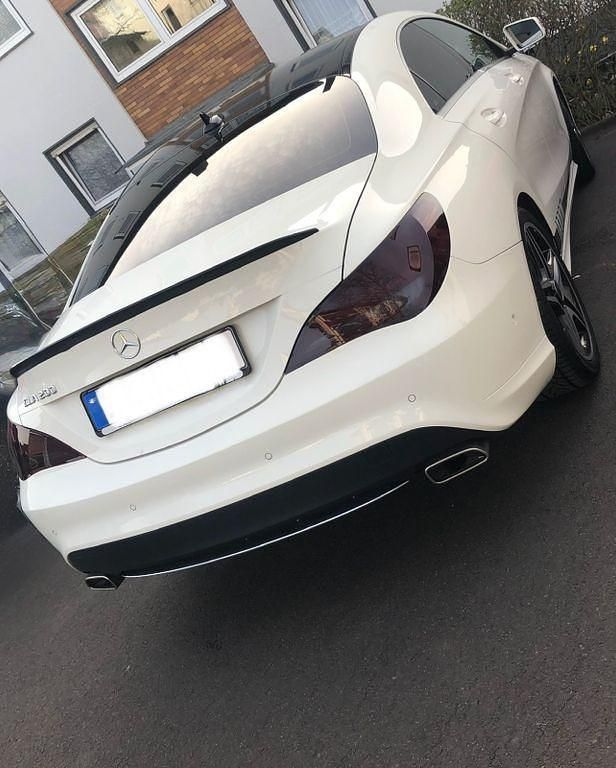 Weiß Gebraucht 2014 Mercedes CLA200 AMG line Limousine | 14.600 € (Fairer Preis) - Bild 1/4