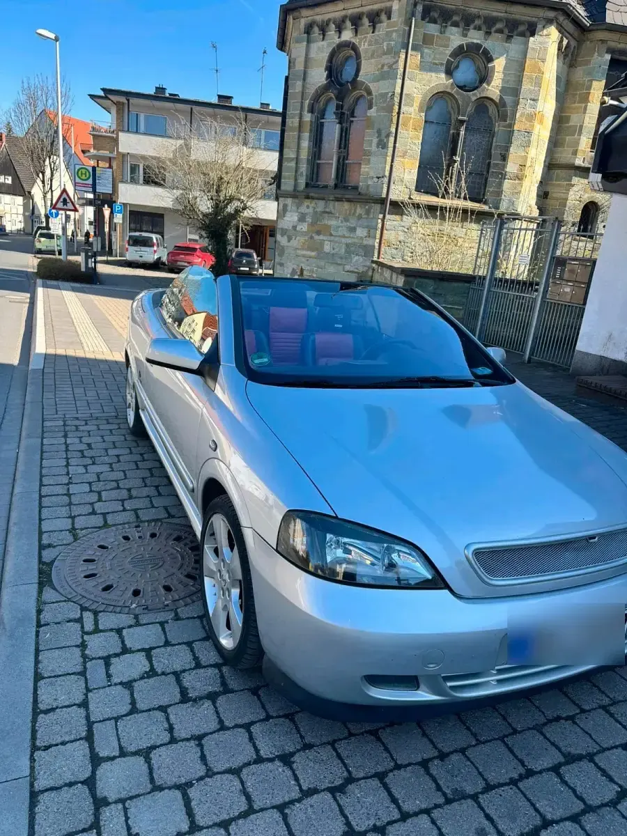 Używany Opel Astra Cabriolet 125 KM (91 kW) 2005 Srebrny Kabriolet