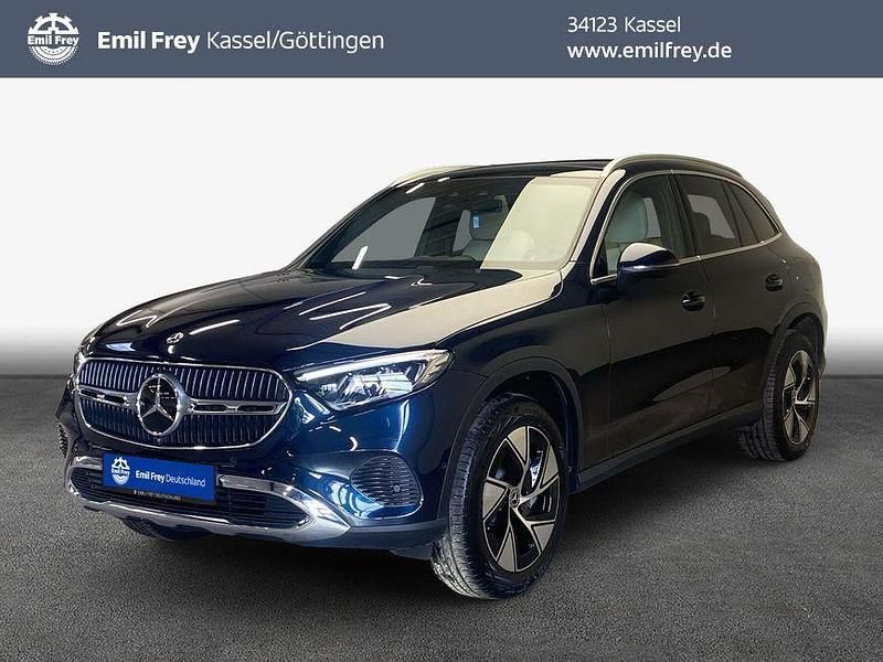 Blau Gebraucht 2022 Mercedes GLC300e Advanced Plus SUV | 50.755 € (Fairer Preis) - Bild 1/4