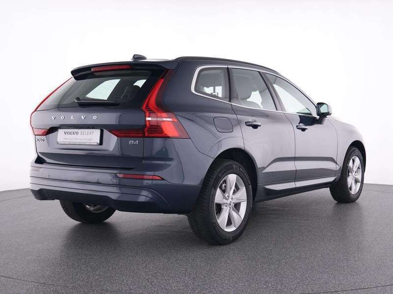 Gebraucht Volvo XC60 Core 197 PS (144 kW) 2023 Blau denim blue / metallic SUV