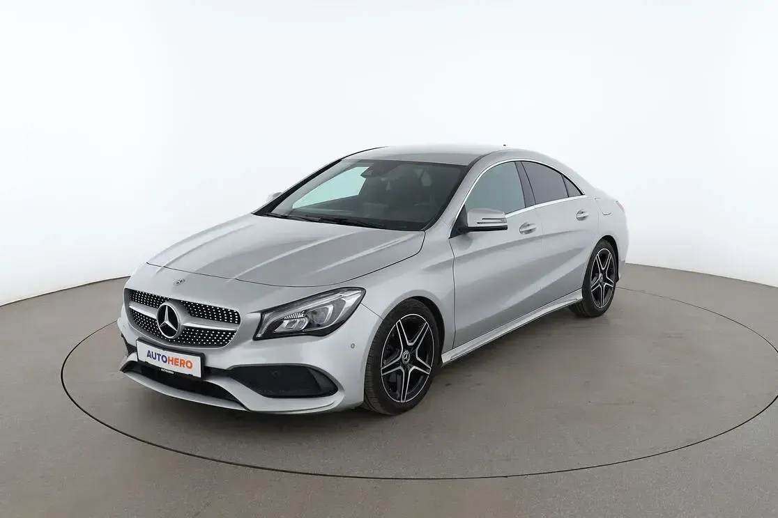 Gebraucht Mercedes CLA180 AMG line 122 PS (89 kW) 2018 Coupé