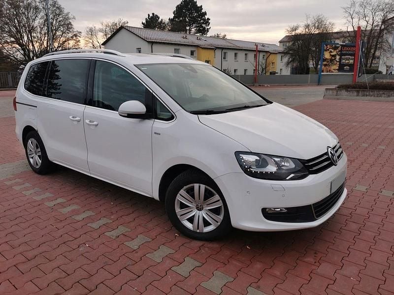 Weiß Gebraucht 2013 VW Sharan Life Van / Kleinbus | 8.600 € (Guter Preis) - Bild 1/4