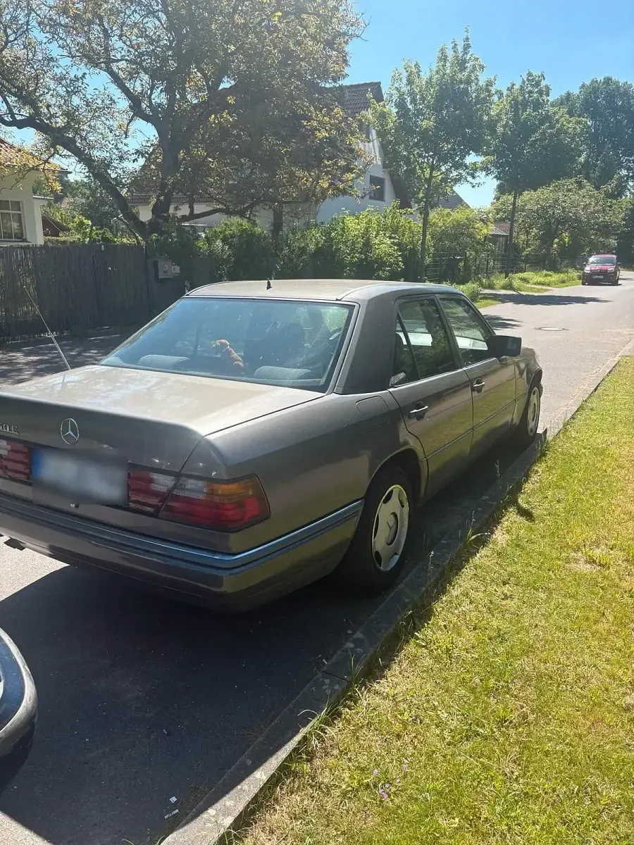 Gebraucht Mercedes E260 160 PS (117 kW) 1989 Limousine