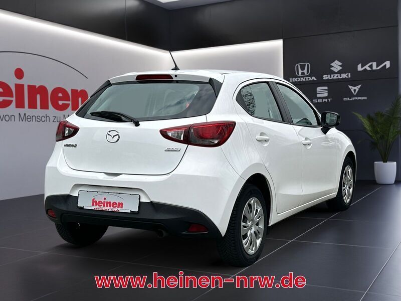 Gebraucht Mazda 2 Center-Line 75 PS (55 kW) 2016 Weiß Limousine