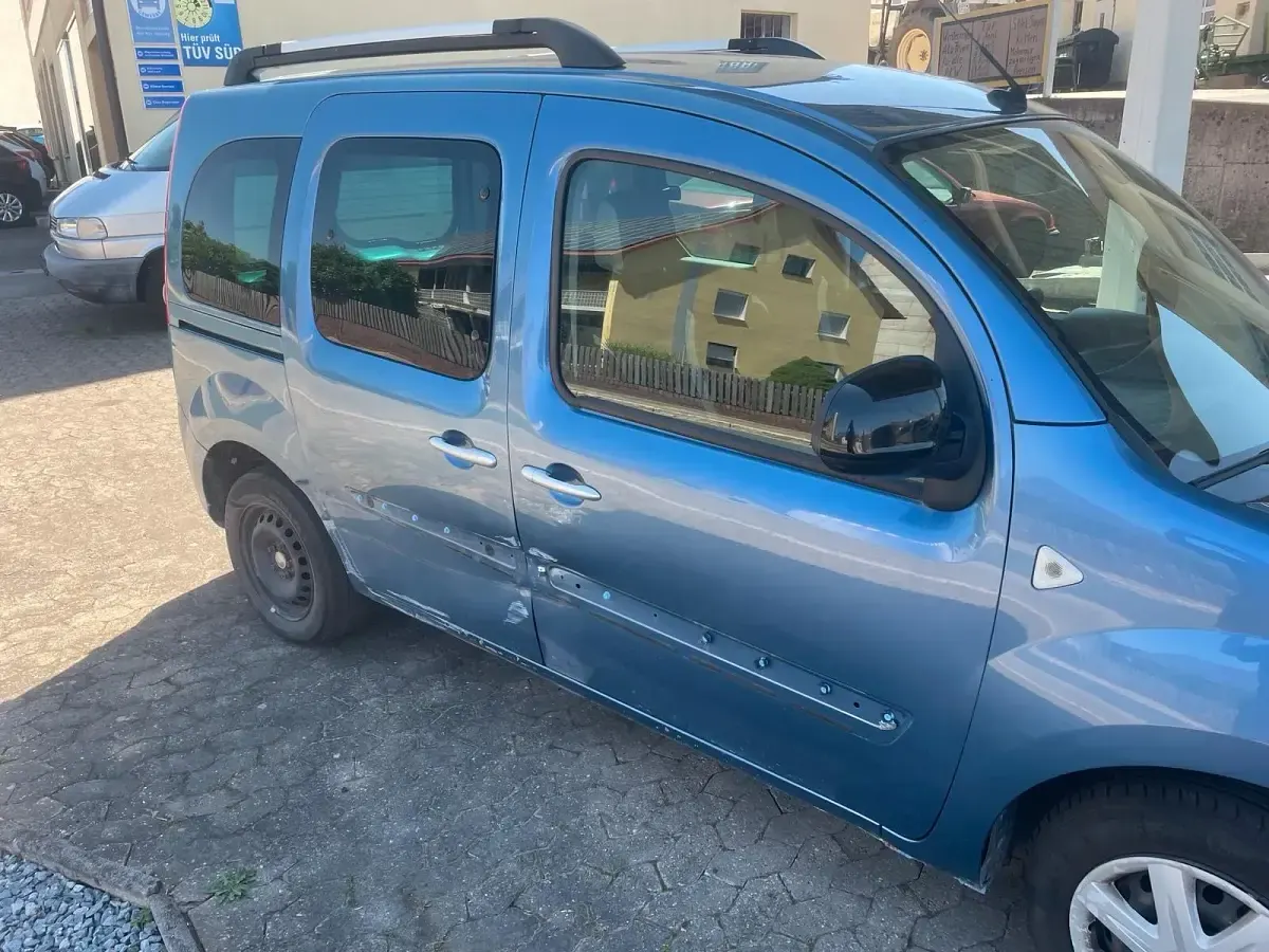 Gebraucht Renault Kangoo 90 PS (66 kW) 2013 Blau Van / Kleinbus