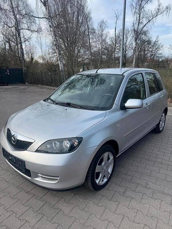 Gebraucht Mazda 2 80 PS (58 kW) 2006 Silber Kleinwagen