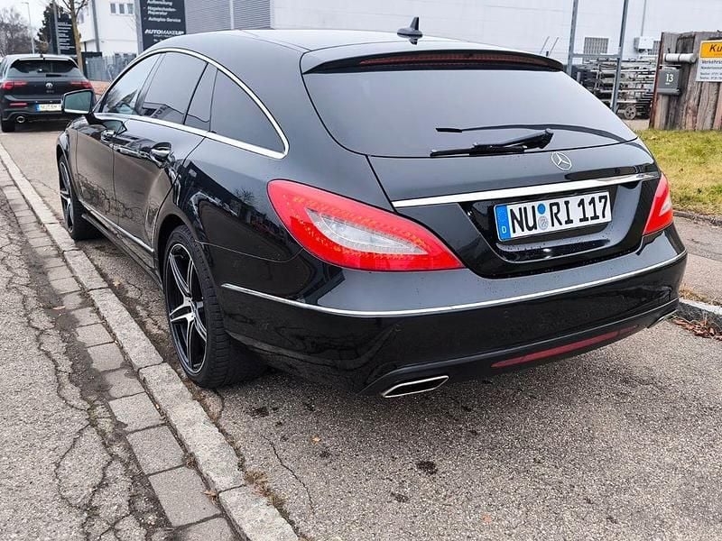 Gebraucht Mercedes CLS350 Shooting Brake 265 PS (194 kW) 2014 Schwarz Kombi