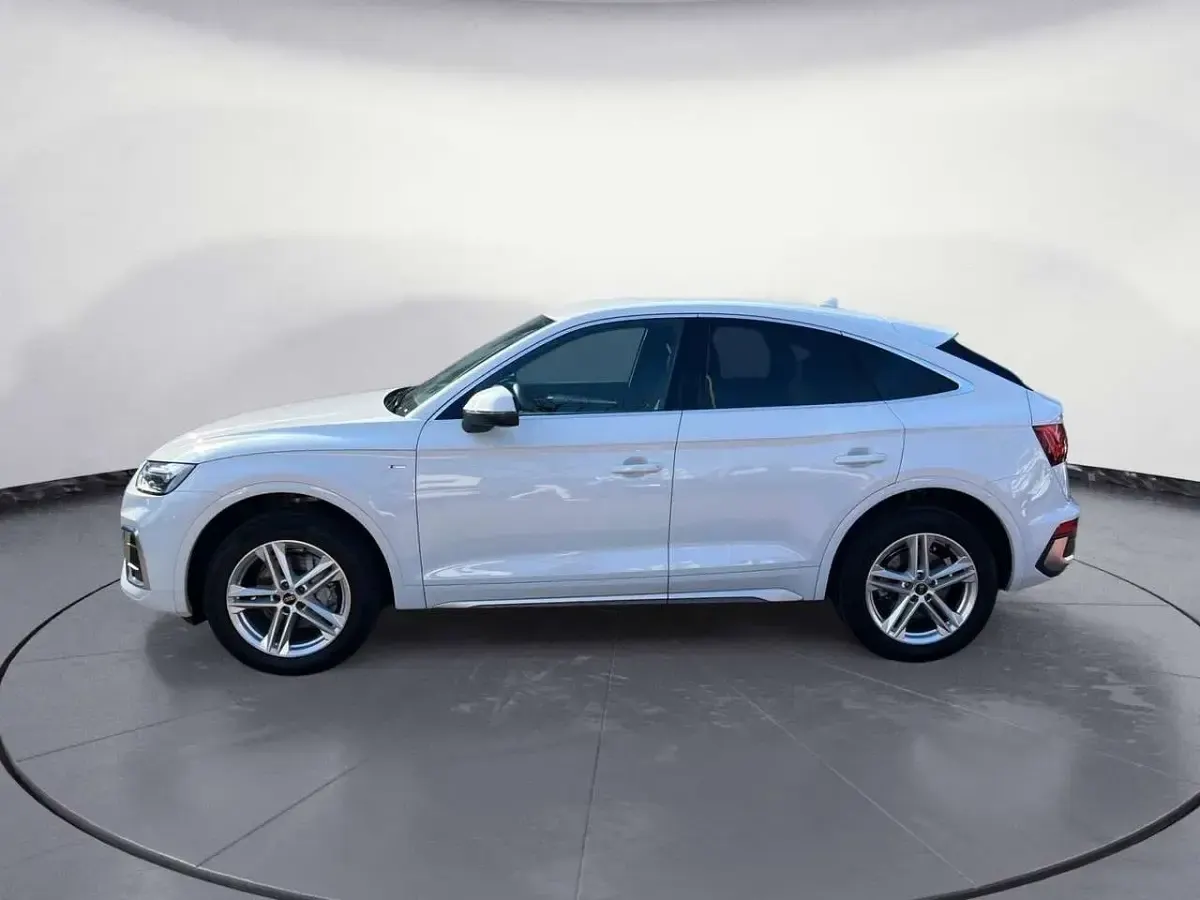 Gebraucht Audi Q5 S-Line 204 PS (150 kW) 2023 Gletscherweiß metallic SUV