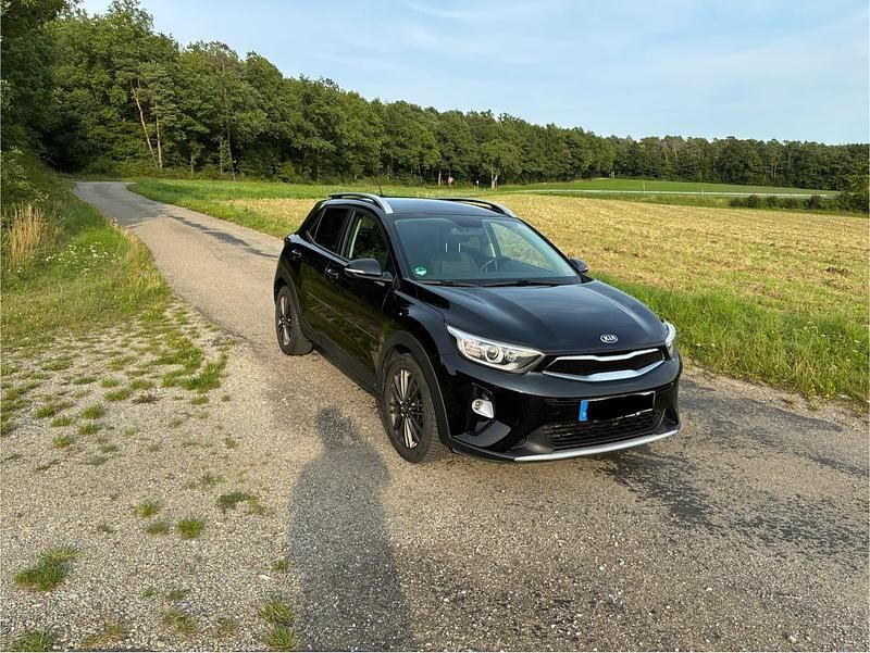 Schwarz Gebraucht 2020 Kia Stonic SUV | 15.500 € (Fairer Preis) - Bild 1/4