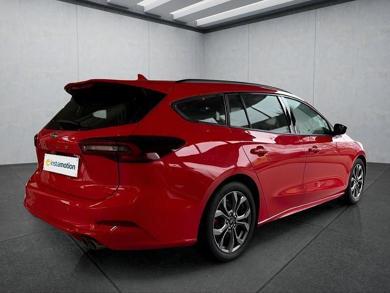 Gebraucht Ford Focus 155 PS (114 kW) 2024 Rot Kombi