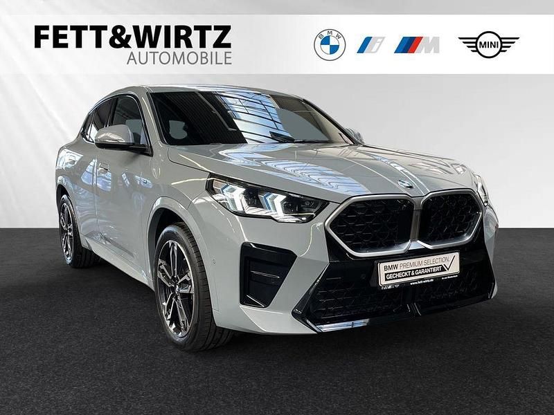 Brooklyn grau metallic Gebraucht 2024 BMW X2 Efficient Dynamics SUV | 42.888 € (Guter Preis) - Bild 1/3