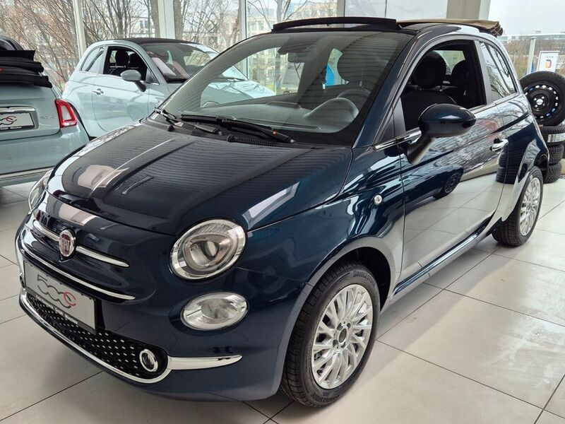 Di pinto di blu Gebraucht 2023 Fiat 500C Dolcevita Cabrio | 19.490 € (Teuer) - Bild 1/4