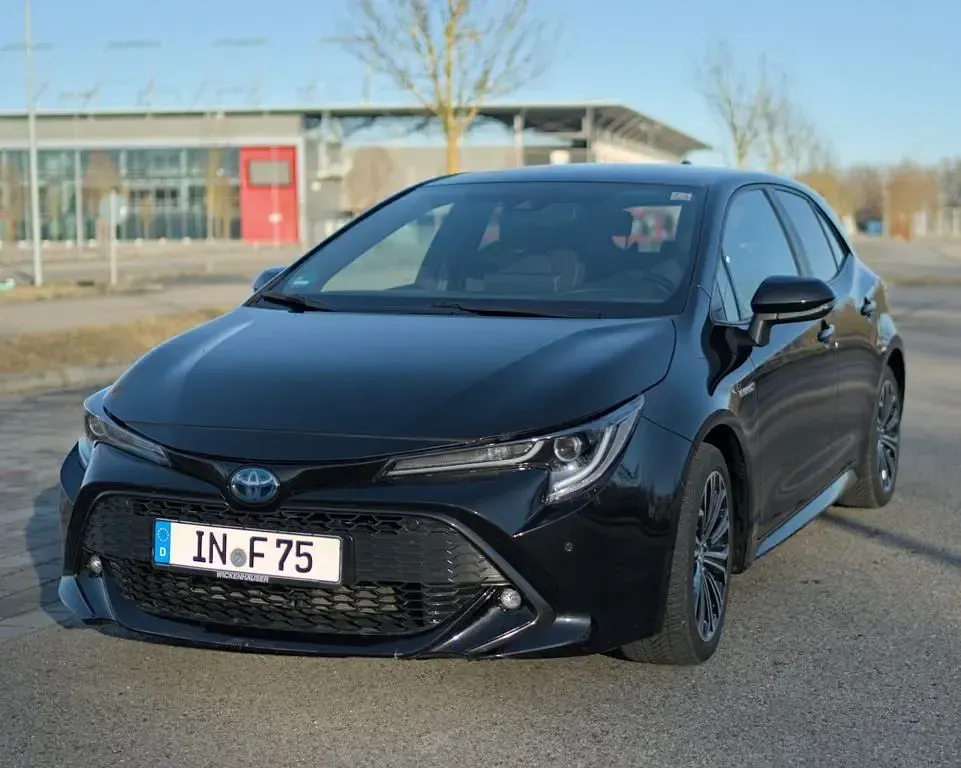 Gebraucht Toyota Corolla Club 184 PS (135 kW) 2019 Schwarz Limousine