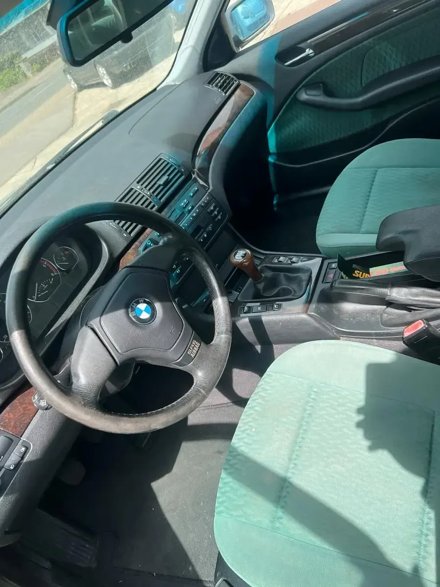 Gebraucht BMW 320 136 PS (100 kW) 1999 Grün Limousine