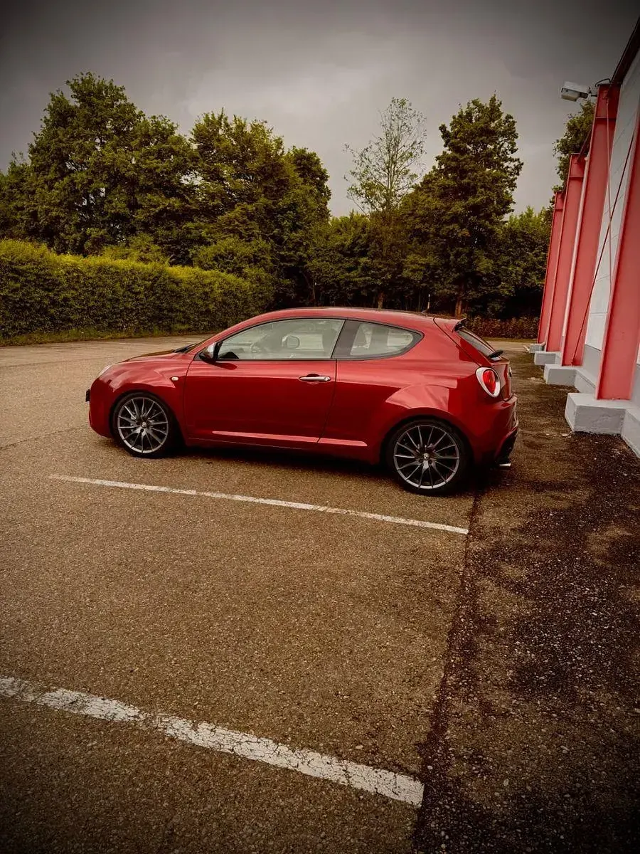 Gebraucht Alfa Romeo MiTo Quadrifoglio Verde 170 PS (125 kW) 2013 Rot Kleinwagen