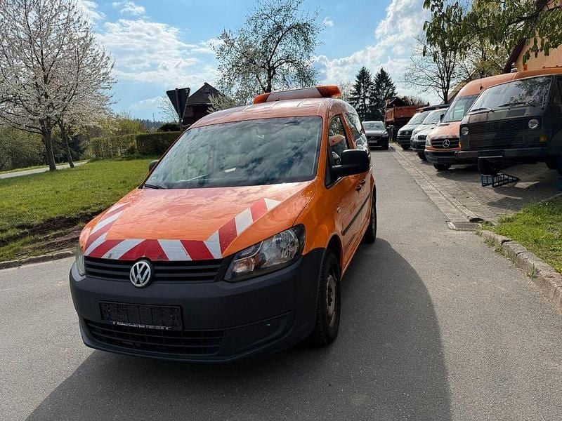 Second-hand VW Caddy 102 CP (75 kW) 2011 Portocaliu Monovolum