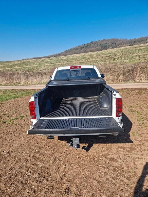 Używany Dodge Ram 349 KM (256 kW) 2004 Biały Pickup