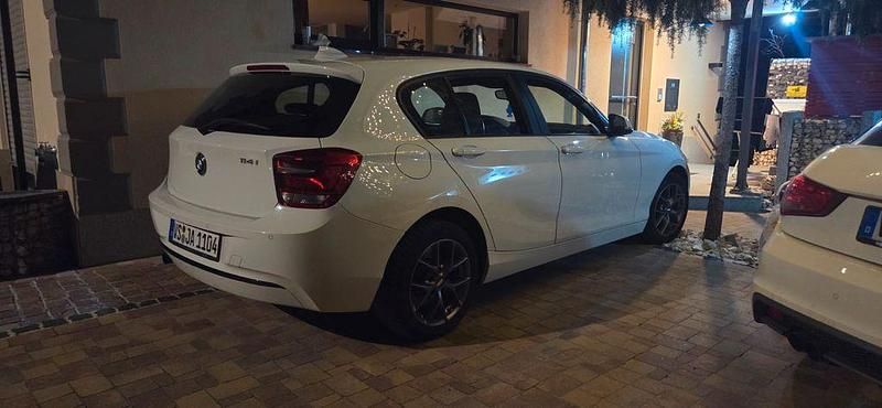 Gebraucht BMW 114 102 PS (75 kW) 2013 Weiß Kleinwagen