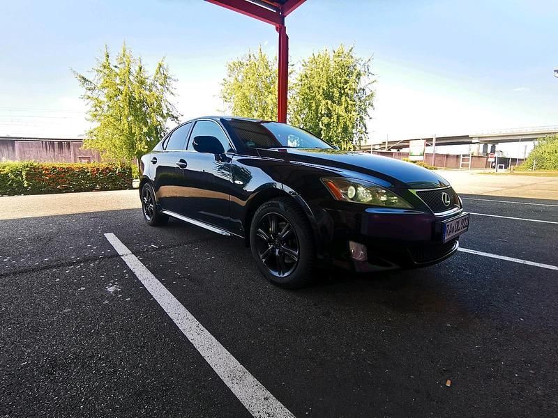 Schwarz Gebraucht 2006 Lexus IS220d Limousine | 6.399 € (Teuer) - Bild 1/4