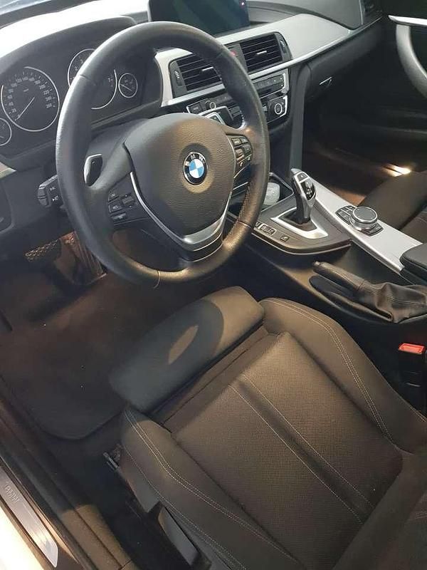 Weiß Gebraucht 2018 BMW 320 Gran Turismo Sport Line Limousine | 24.000 € (Teuer) - Bild 1/4