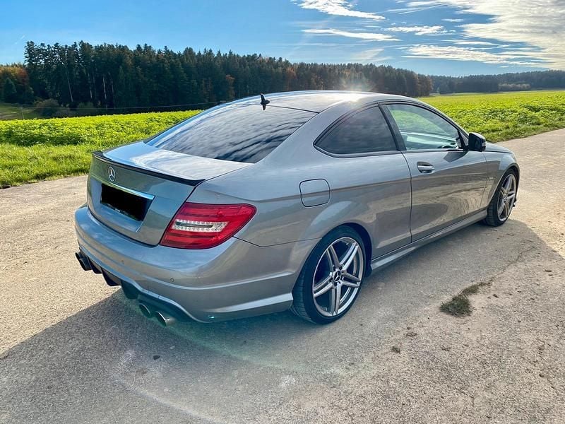 Gebraucht Mercedes C250 Edition 1 204 PS (150 kW) 2012 Grau Coupé