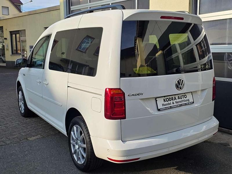 Gebraucht VW Caddy 102 PS (75 kW) 2018 Candyweiß Van / Kleinbus