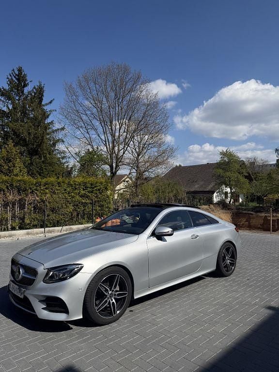 Używany Mercedes E220 AMG 194 KM (142 kW) 2017 Srebrny Coupe