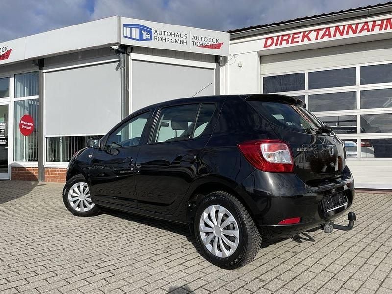 Gebraucht Dacia Sandero 90 PS (66 kW) 2013 Schwarz Limousine